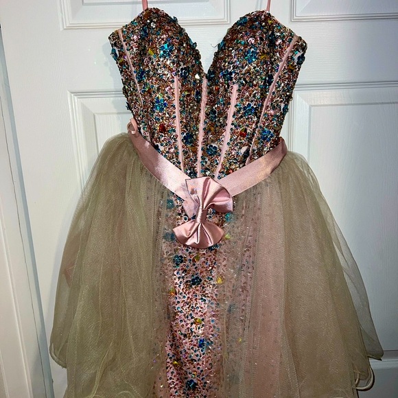 Terani Couture Dresses & Skirts - Terani Couture Spaghetti Strap Sequin Prom Dress with Pink Bow